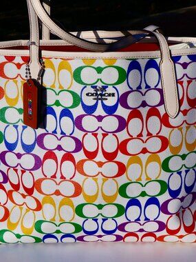 Coach Purse Signature Rainbow City Tote Bag NWT